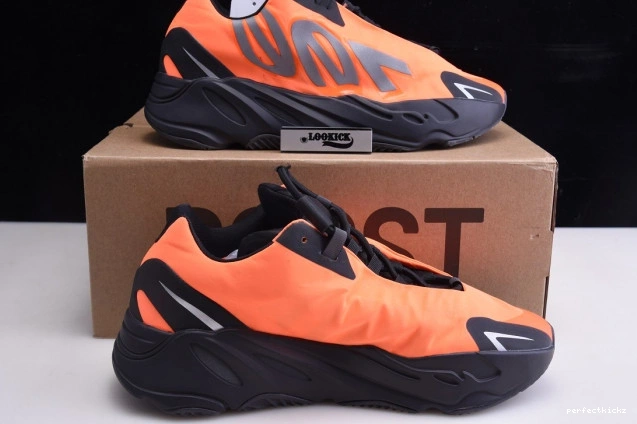 MNVN Yeezy Orange 700 FV3258 Adidas Boost 0722